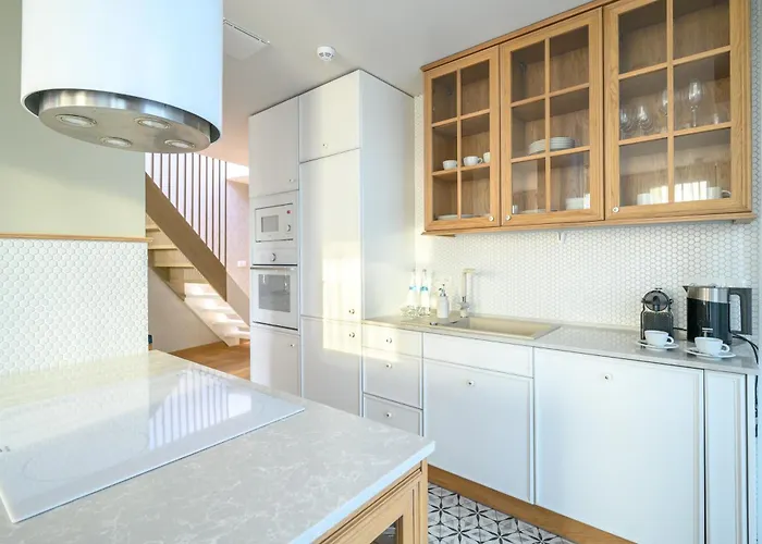 Inqse Marina Aparthotel 4*